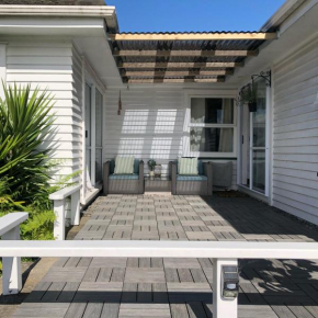 double bed guest room, Hamilton